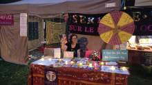 Visuel du stand de l'association serein·es